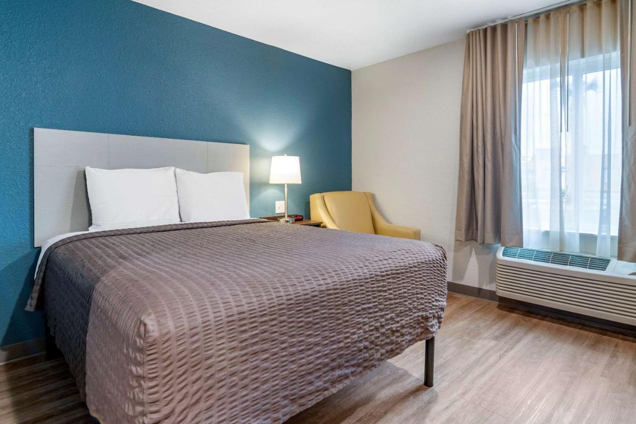 Woodspring Suites Brunswick Eksteriør bilde