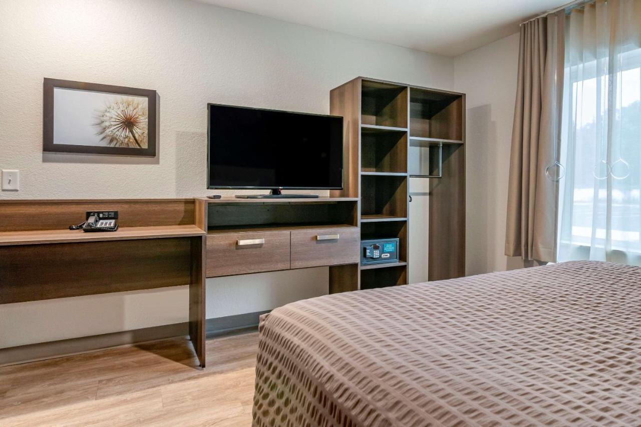 Woodspring Suites Brunswick Eksteriør bilde