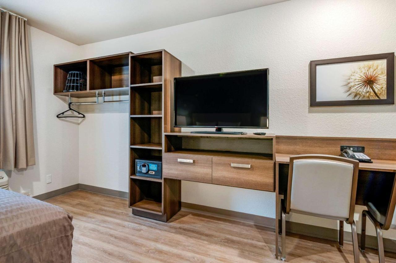 Woodspring Suites Brunswick Eksteriør bilde